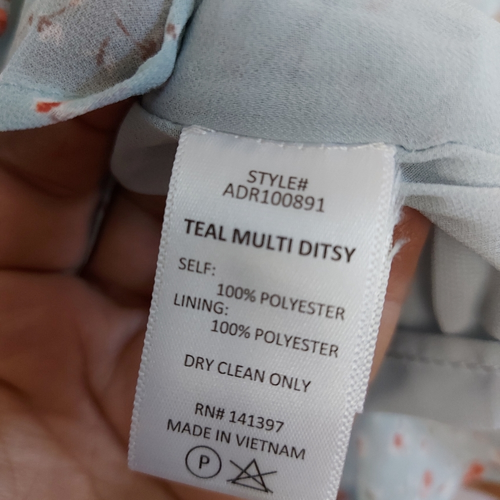 Astr the label SHORT SLEEVE RUFFLE NECK RUCHED DRESS Size Small Blue Floral - Picture 11 of 11